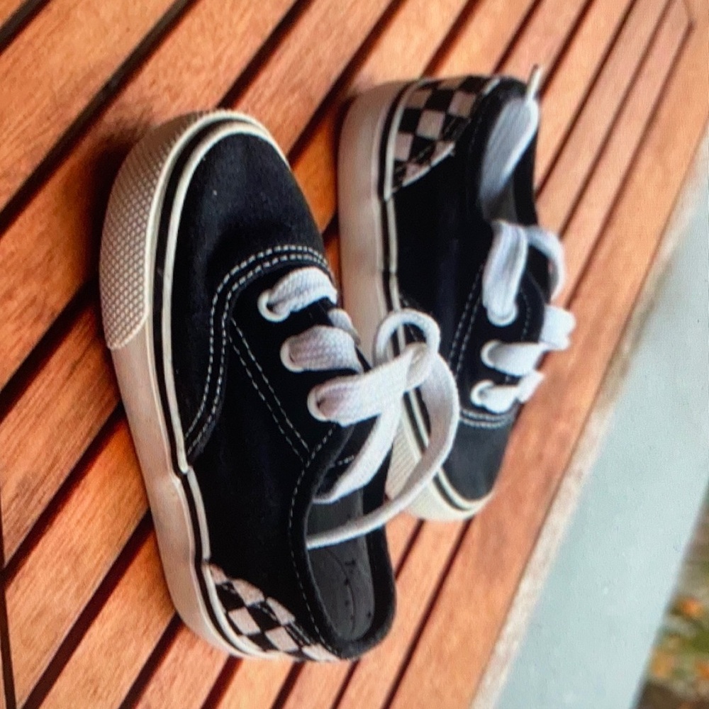 Akins Toddler sneakers